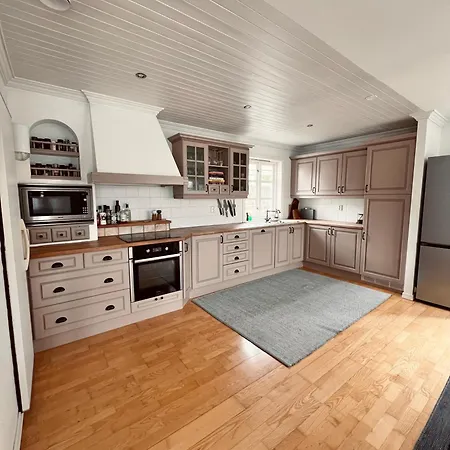 Apartament 4 Bedroom House Downtown With Sea View Kristiansand