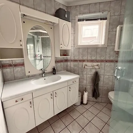 4 Bedroom House Downtown With Sea View Appartement *