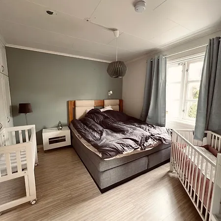 4 Bedroom House Downtown With Sea View Appartement *