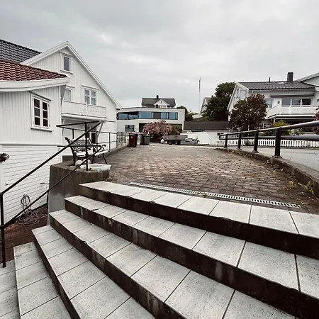 4 Bedroom House Downtown With Sea View Appartement