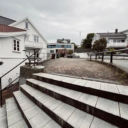 4 Bedroom House Downtown With Sea View Appartement